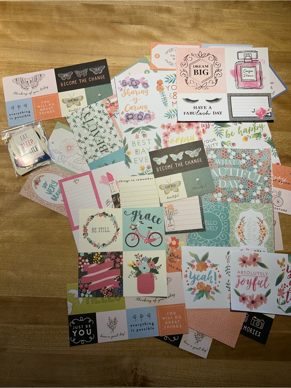 💥 2 for 12 or 4 for 20 💥  Lot of Words and Sayings Embellishments - As Is